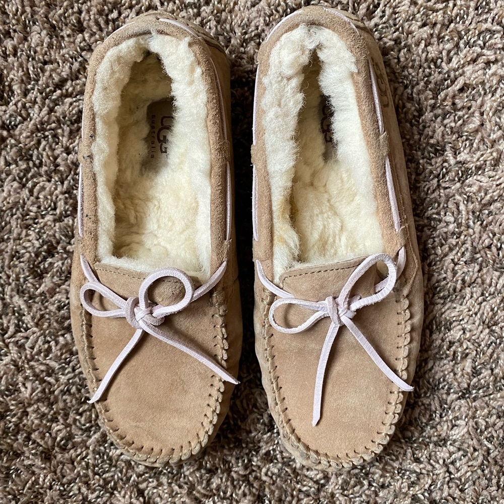 Ugg brown Dakota moccasin slippers